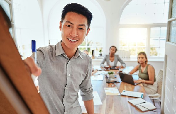 Maîtriser la création d'entreprise grâce à une formation efficace